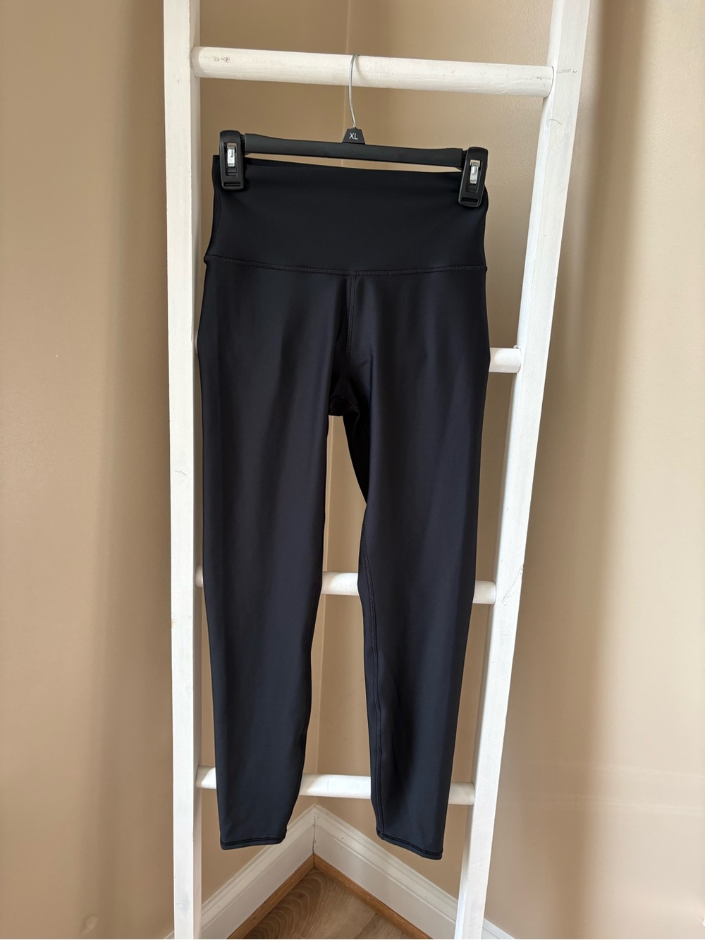 ALO Black Airlift Leggings